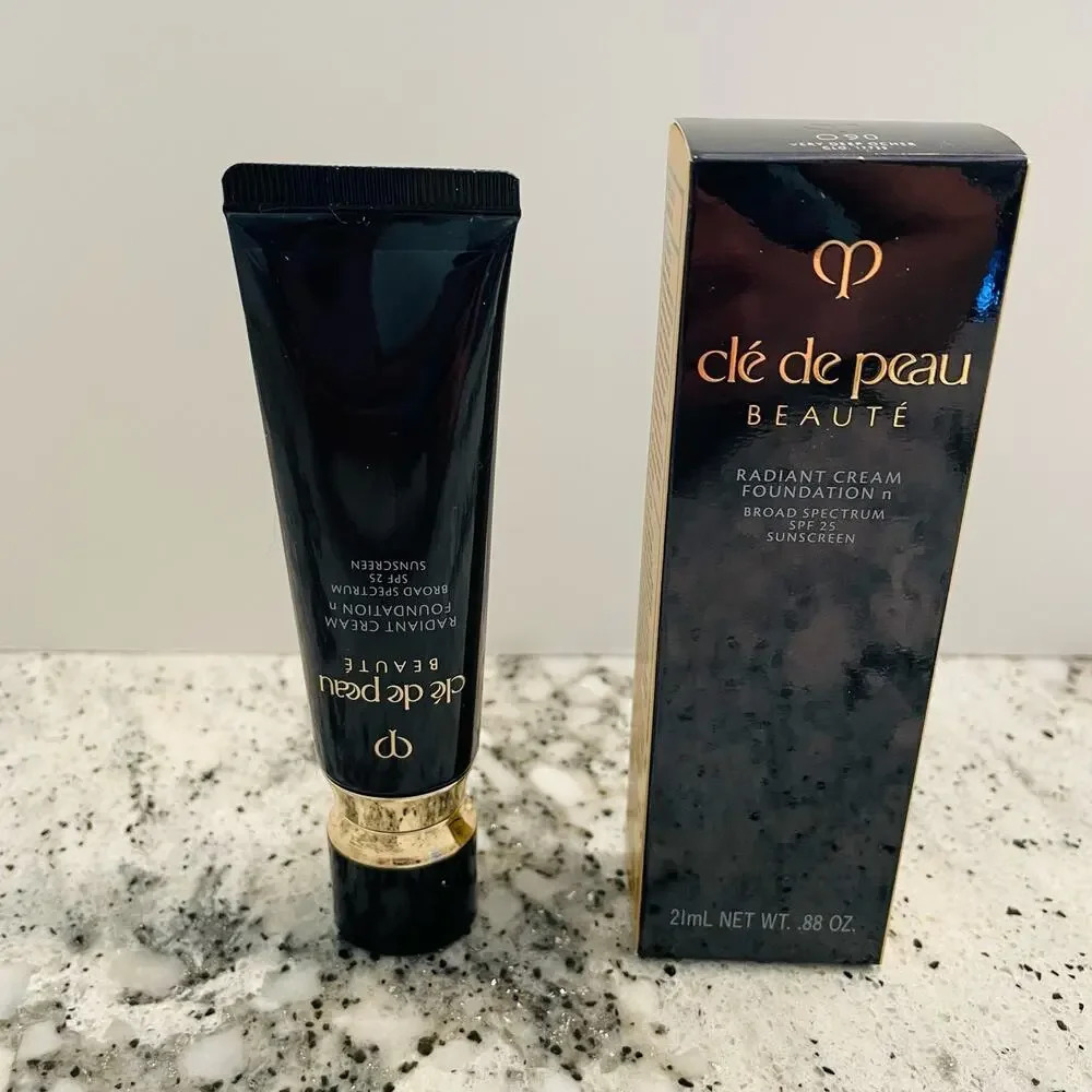 Cle de Peau Beaute Radiant Cream Foundation O90 Very Deep Ocher 21ml 0.88 oz